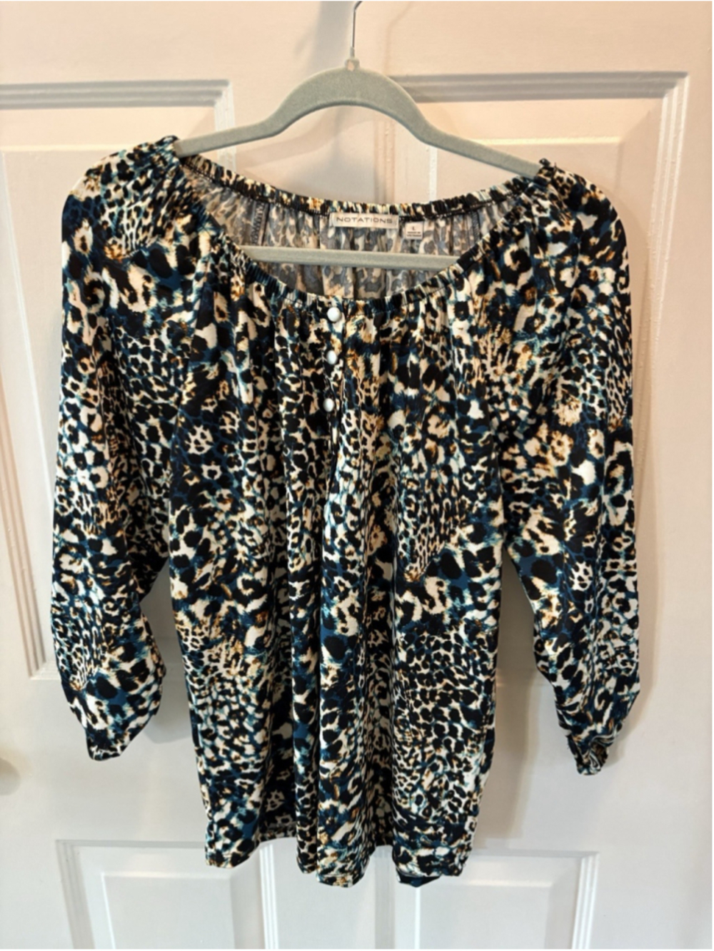 Notations Women Button Front Animal Multicolored Blouse Gold Leopard L. 1113